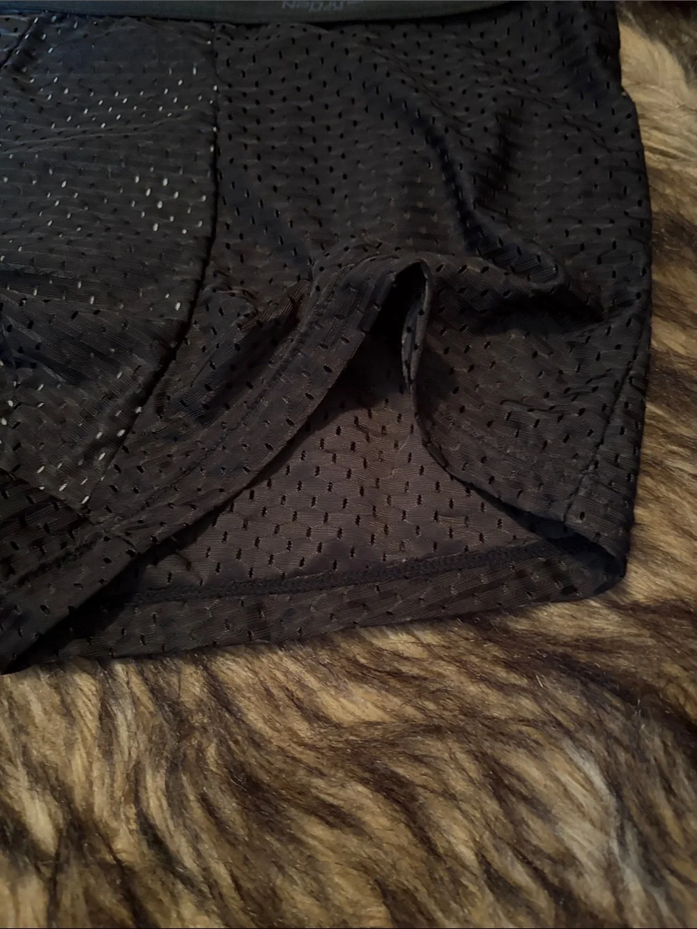 N/A comfortable black